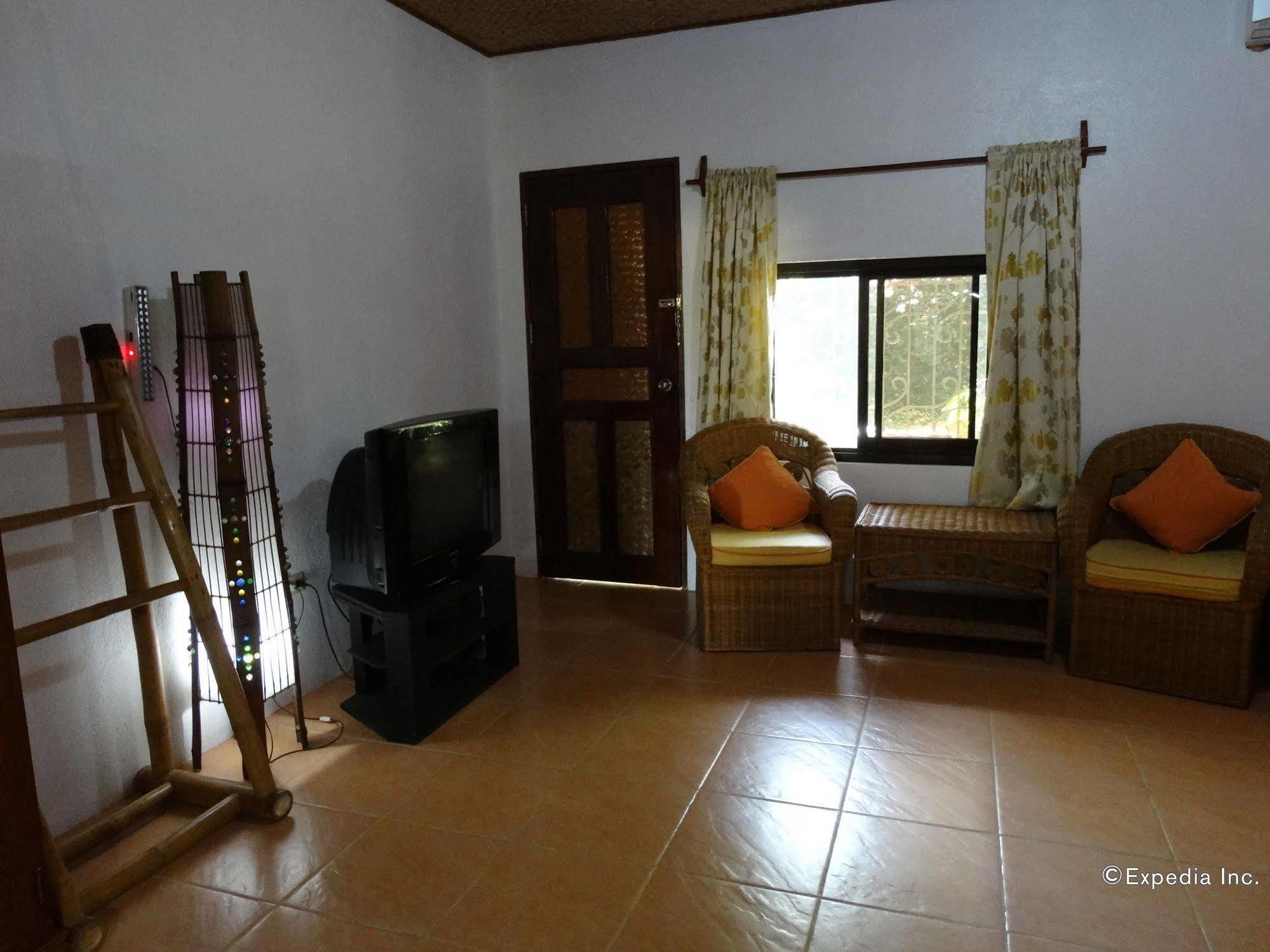 Hibiscus Garden Inn 3*