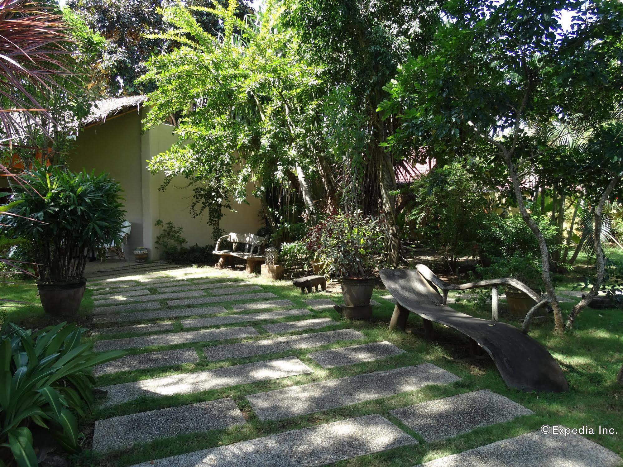 Inn Hibiscus Garden 3*