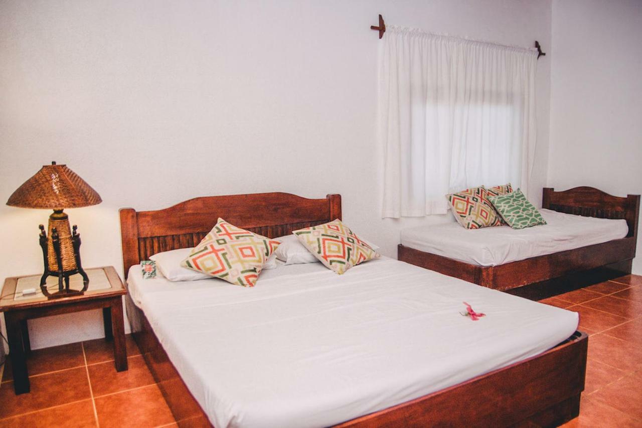 Hibiscus Garden Inn